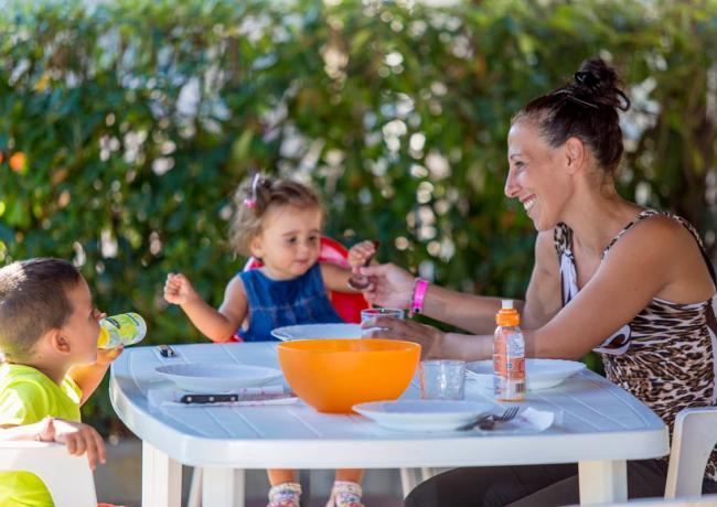 campinglakeplacid it offerta-di-luglio-in-villaggio-vacanze-in-abruzzo-tra-mare-e-divertimento-in-moderne-mobile-home 018