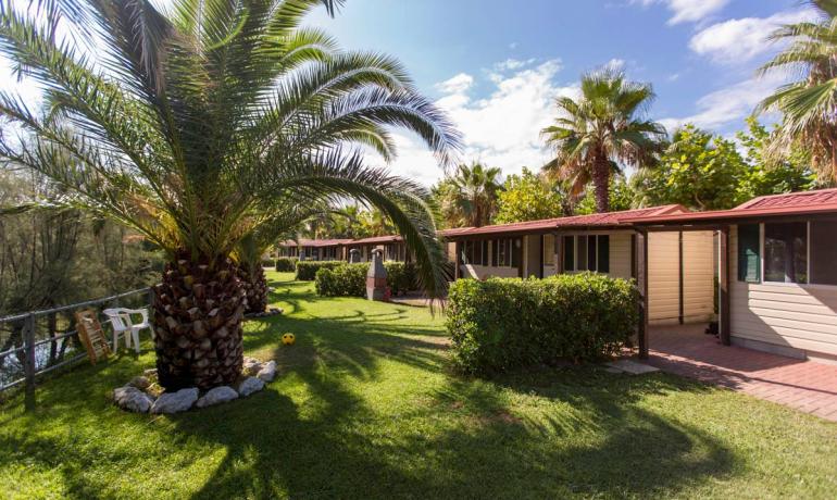 campinglakeplacid it offerta-per-coppie-in-villaggio-al-mare-in-abruzzo-in-bb-con-colazione-inclusa 015