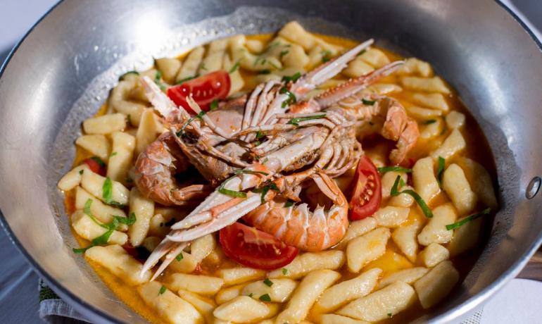 campinglakeplacid fr forfait-pension-complete-demi-pension-au-village-vacances-a-silvi-marina-dans-les-abruzzes-avec-restaurant-interne-et-enfants-gratis 014