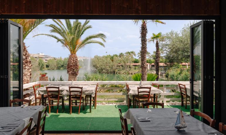campinglakeplacid it offerta-di-settembre-per-tutta-la-famiglia-in-villaggio-vacanze-in-abruzzo-a-silvi-marina-sul-mare 013